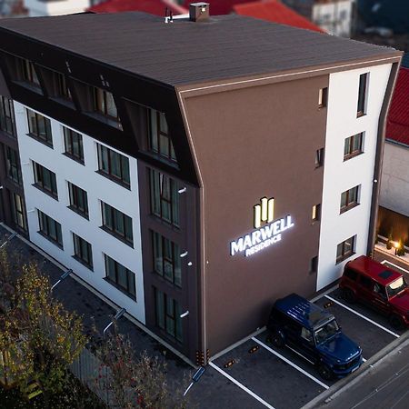 Deluxe Aparthotel Marwell Residence Suceava Eksteriør bilde