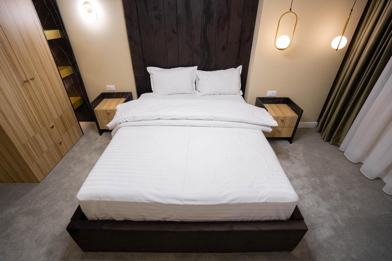 Deluxe Aparthotel Marwell Residence Suceava Eksteriør bilde