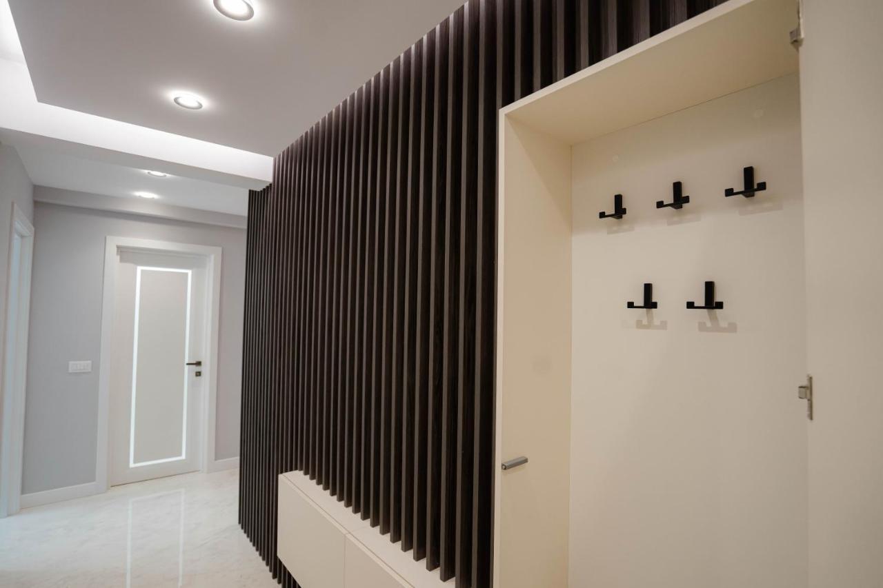 Deluxe Aparthotel Marwell Residence Suceava Eksteriør bilde