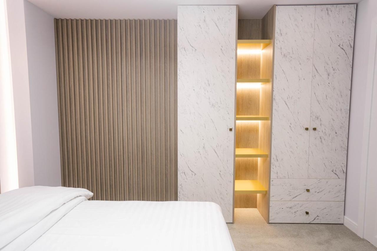 Deluxe Aparthotel Marwell Residence Suceava Eksteriør bilde