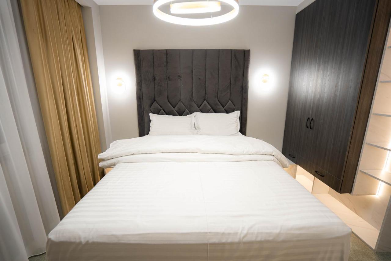 Deluxe Aparthotel Marwell Residence Suceava Eksteriør bilde