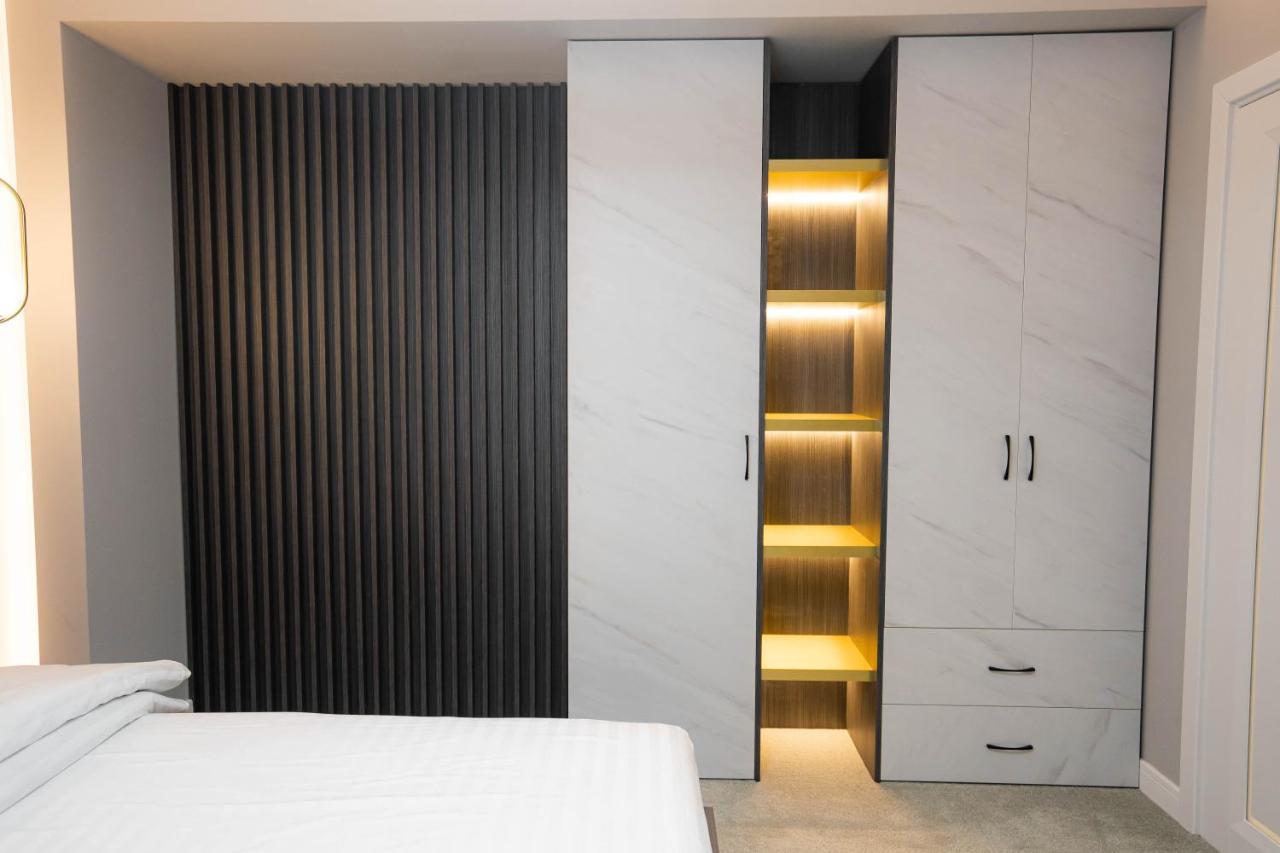 Deluxe Aparthotel Marwell Residence Suceava Eksteriør bilde