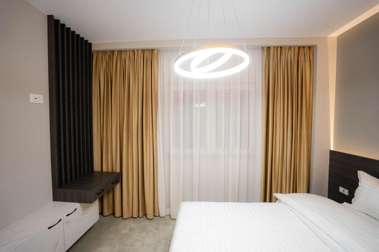 Deluxe Aparthotel Marwell Residence Suceava Eksteriør bilde