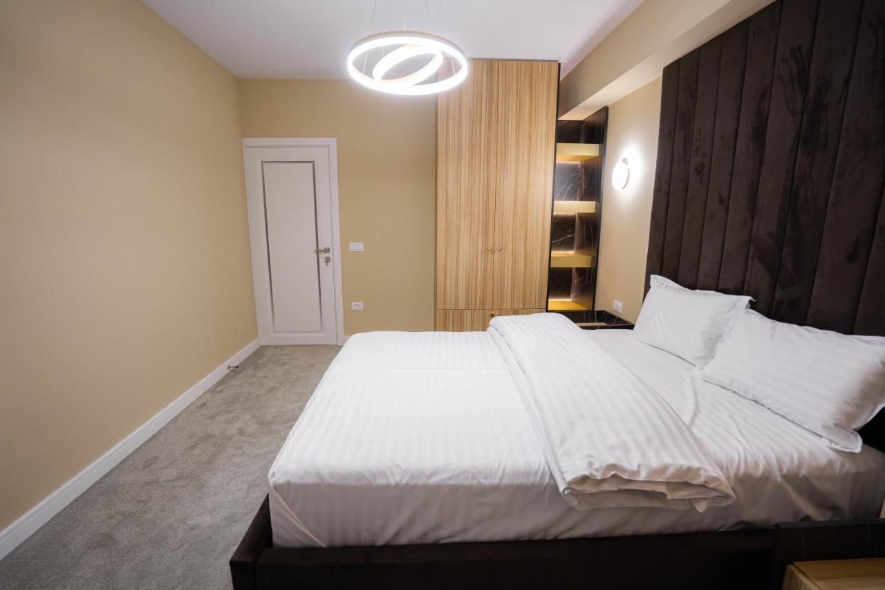 Deluxe Aparthotel Marwell Residence Suceava Eksteriør bilde
