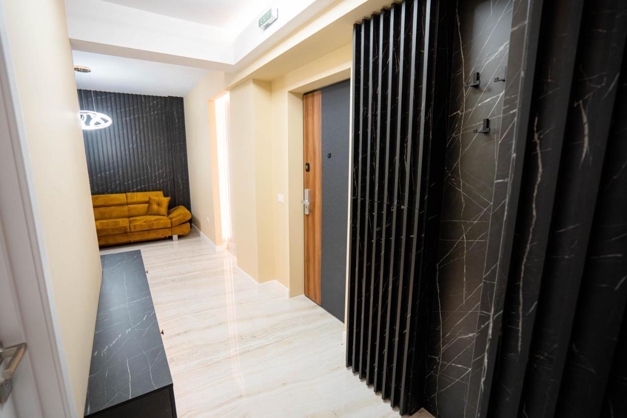 Deluxe Aparthotel Marwell Residence Suceava Eksteriør bilde