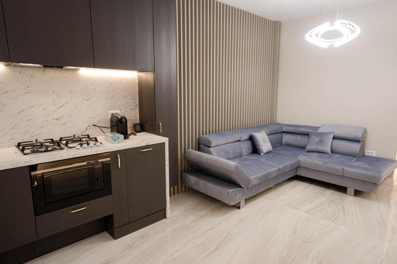 Deluxe Aparthotel Marwell Residence Suceava Eksteriør bilde