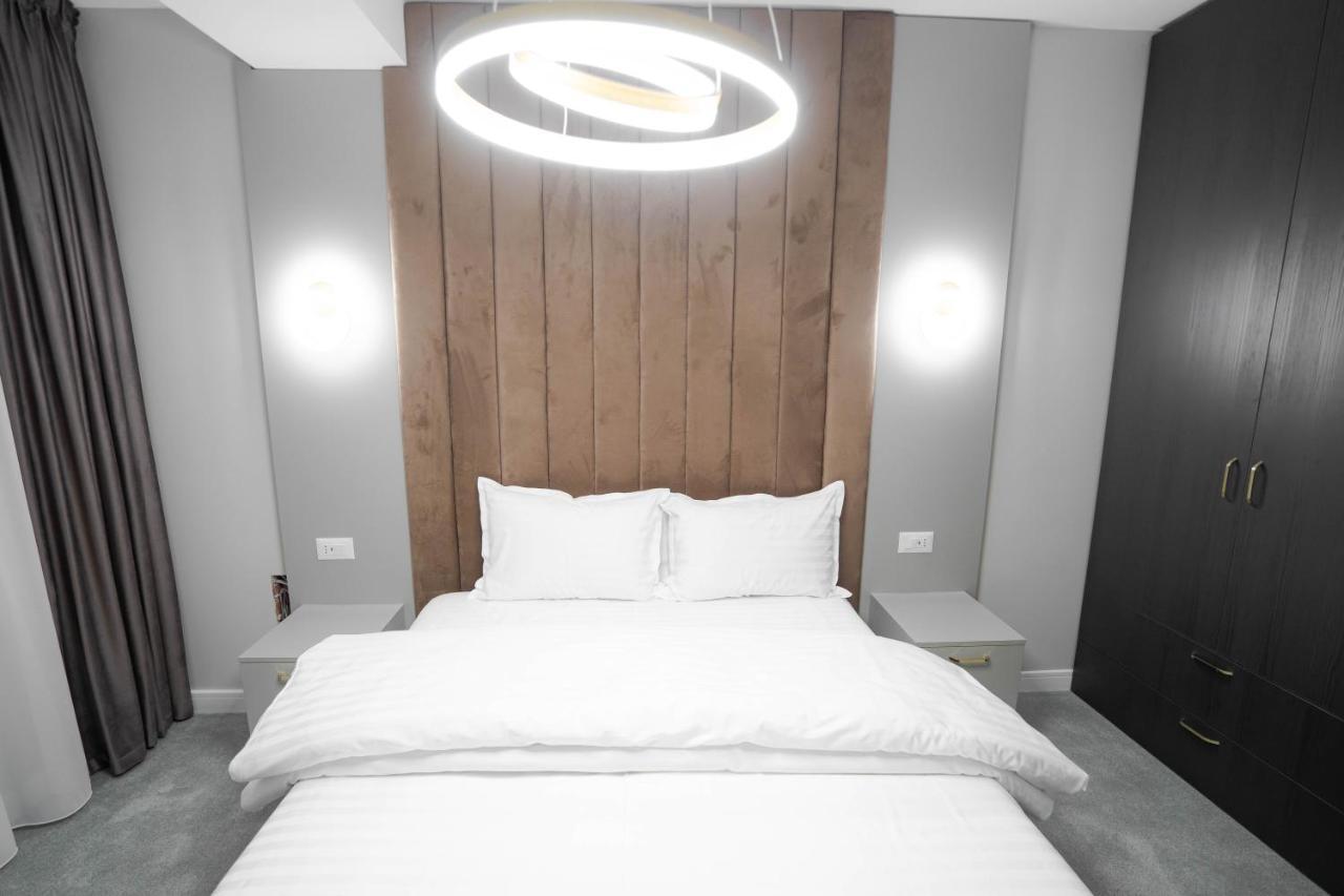 Deluxe Aparthotel Marwell Residence Suceava Eksteriør bilde