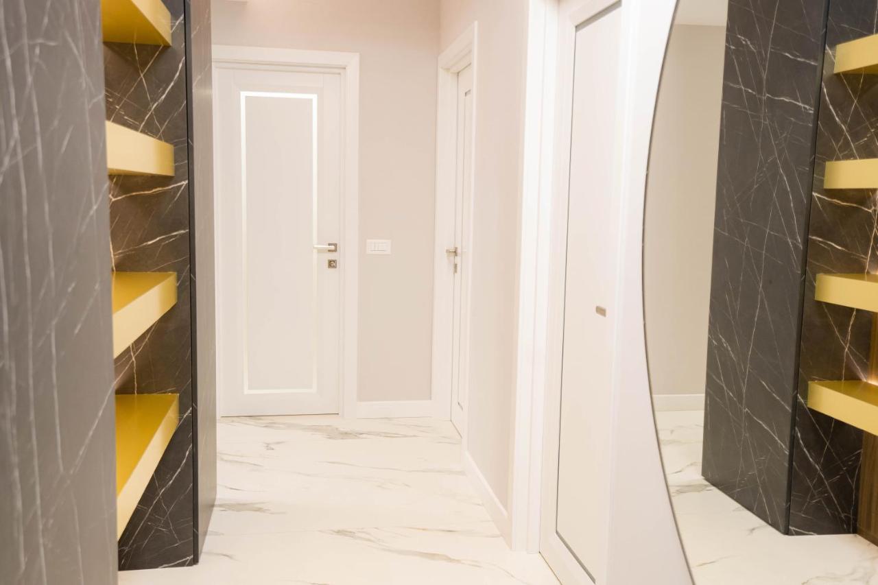 Deluxe Aparthotel Marwell Residence Suceava Eksteriør bilde