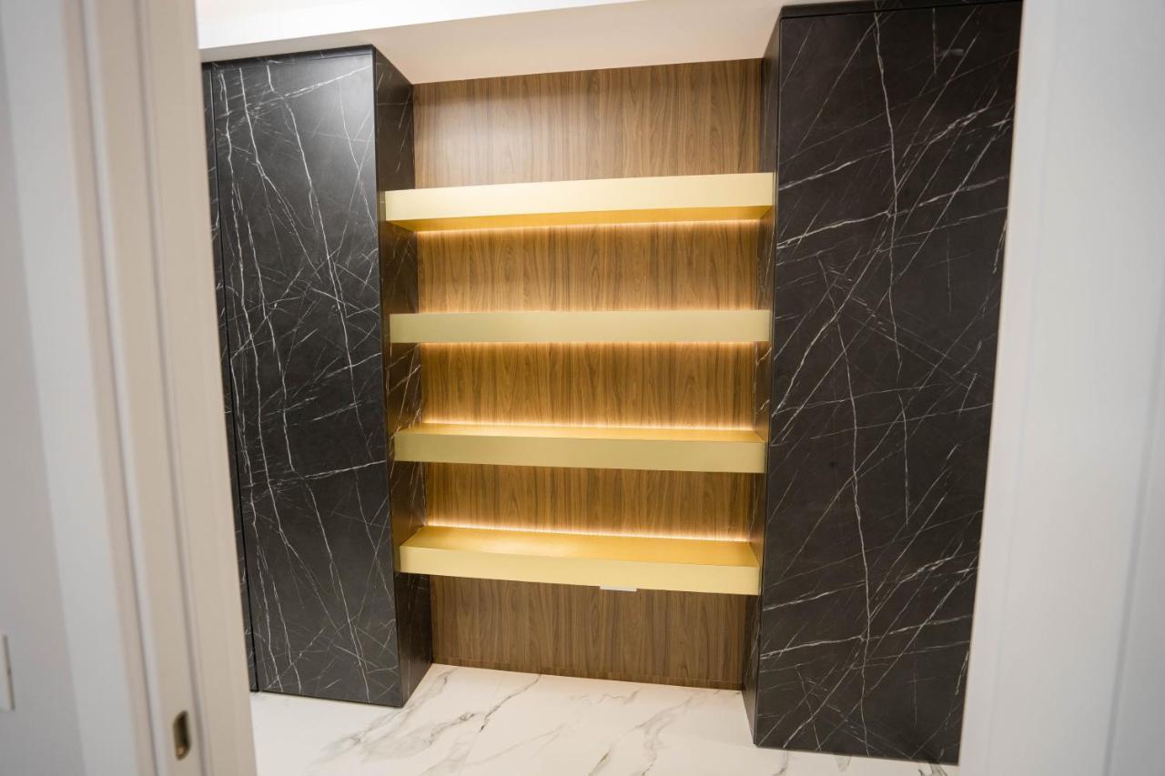 Deluxe Aparthotel Marwell Residence Suceava Eksteriør bilde