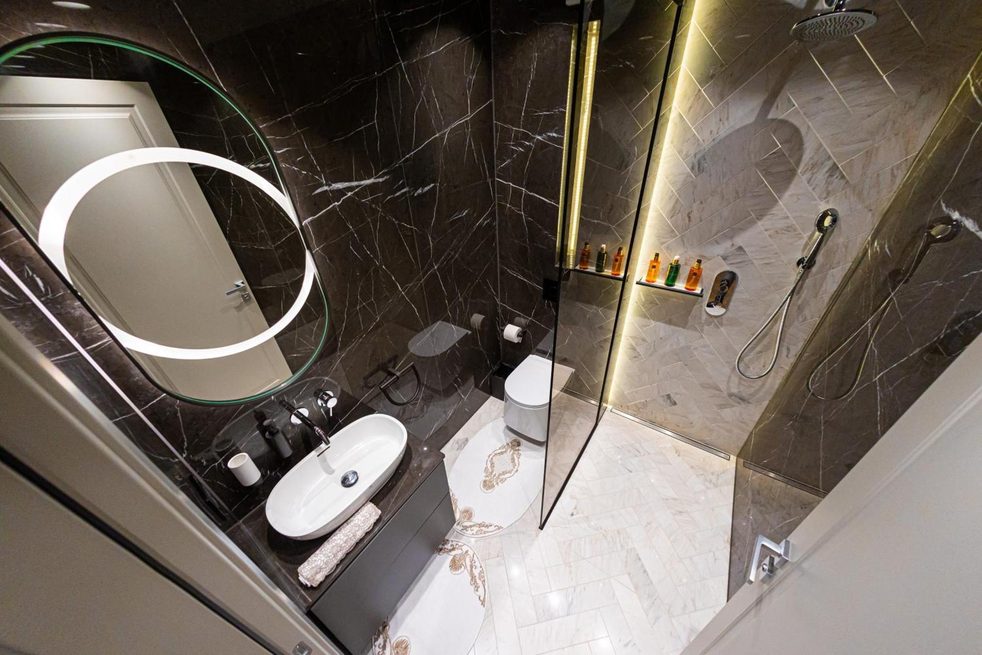 Deluxe Aparthotel Marwell Residence Suceava Rom bilde